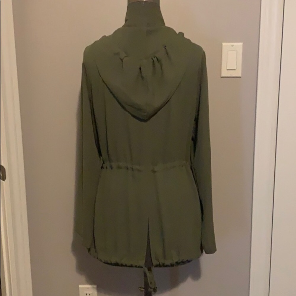 Soft lightweight jacket - Picture 3 of 4